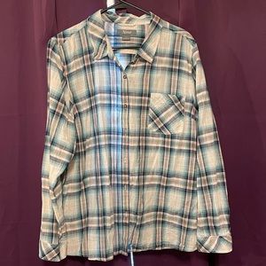 Lightweight Plaid Button up